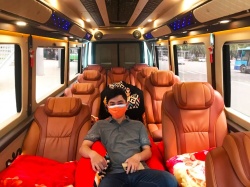 Xe Việt Ngân Luxury Limousine Nội thất Limousine 13 chỗ VIP