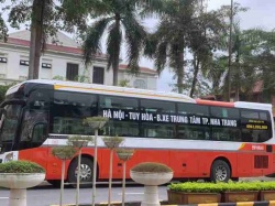 Xe Thuận Hưng (Nha Trang) Bên hông xe Giường nằm 44 giường (Có ghế phụ) 