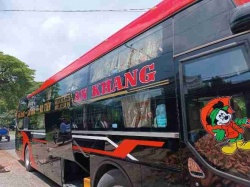 Xe An Khang (Nha Trang) Bên hông xe Giường nằm 38 chỗ