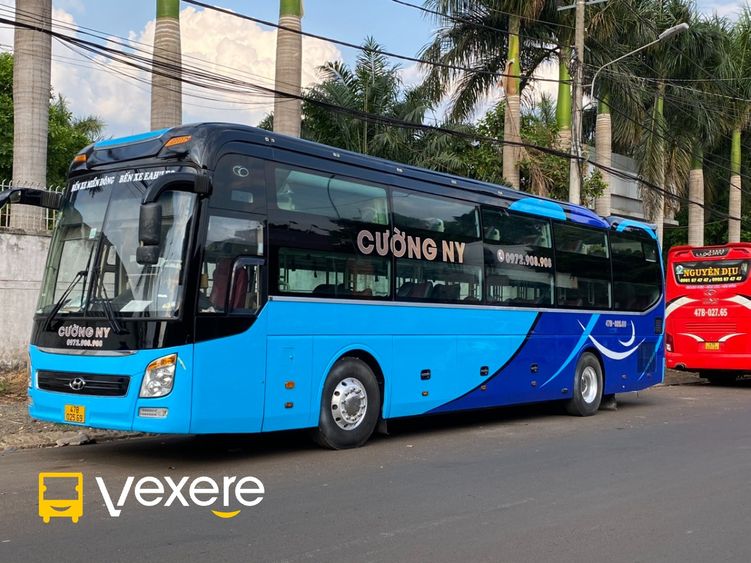 Xe Cường Ny Bên hông xe Giường nằm 44 chỗ
