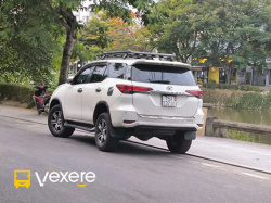 Xe Lovabus Mặt sau xe Bên hông xe Fortuner 7 chỗ