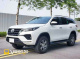 Xe Lovabus Mặt trước xe Bên hông xe Fortuner 7 chỗ