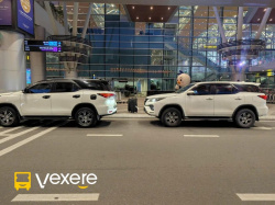 Xe Limousine Duy Tân Bên hông xe Fortuner 7 chỗ