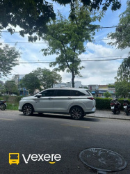 Xe Rin Hà Limousine Bên hông xe Xe 7 chỗ