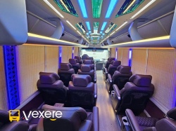 Xe Lovabus Tiện ích Nội thất Limousine 19 chỗ