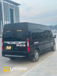 Xe Tân Mai Limousine Bên hông xe Limousine 9 chỗ