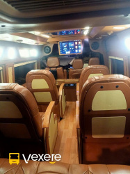 Xe Đà Lạt Tour Tiện ích Nội thất Ghế ngồi Limousine 9 chỗ