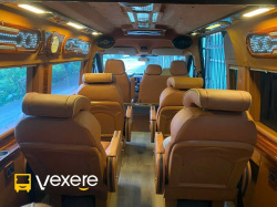 Xe Mai Châu Smile Limousine undefined