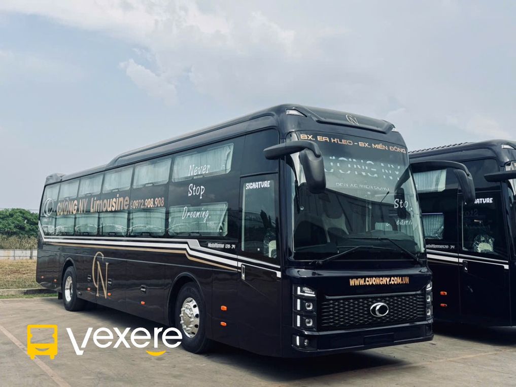 Xe Cường Ny Mặt trước xe Bên hông xe Limousine 34 Phòng Luxury