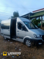 Xe Kim Thành (Lagi) Mặt trước xe Bên hông xe Ford 16 chỗ