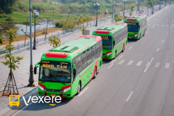 Xe Bình Tâm Mặt trước xe Bên hông xe Giường nằm Limousine 24 phòng