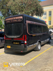 Xe Phương Huy (Đắk Lắk) Mặt sau xe Bên hông xe Limousine 12 chỗ