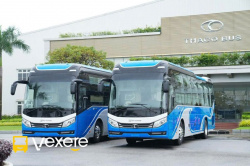 Xe Hoàng Gia 77 Mặt trước xe Bên hông xe Limousine 24 Phòng