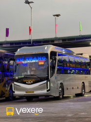 Xe Tư Trang Bên hông xe Limousine 34 phòng