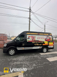 Xe Nam Định Limousine Bên hông xe 
