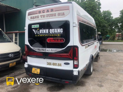 Xe Vĩnh Quang Mặt sau xe Limousine 11 chỗ