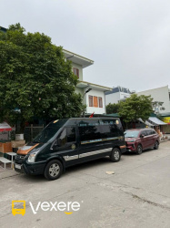 Xe Trần Tùng Travel Bên hông xe Limousine 9 chỗ