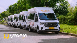 Xe Lovabus Mặt trước xe Bên hông xe Limousine 10 chỗ