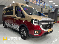 Xe Huệ Nghĩa Limousine Mặt trước xe Bên hông xe Limousine 9 chỗ