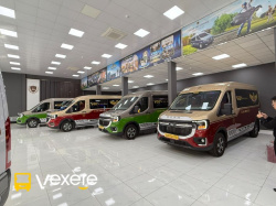 Xe Huệ Nghĩa Limousine Mặt trước xe Bên hông xe Limousine 9 chỗ