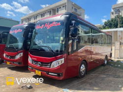 Xe Huệ Nghĩa Limousine Mặt trước xe Bên hông xe Ghế ngồi 28 chỗ