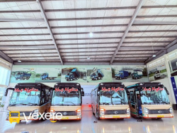 Xe Huệ Nghĩa Limousine Mặt trước xe Limousine 28 chỗ