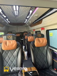 Xe Newstar Travel Ghế ngồi Limousine 9 chỗ