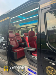 Xe Newstar Travel Ghế ngồi Limousine 11 chỗ
