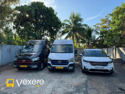 Xe Hoa Sen Mặt trước xe Xe 16 chỗ