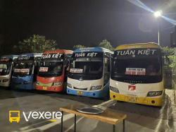 Xe Tuấn Kiệt (Thái Nguyên) Mặt trước xe Ghế ngồi 28 chỗ
