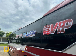 Xe Việt Lào (Đà Nẵng) Bên hông xe Limousine 24 phòng VIP