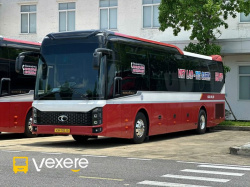 Xe Việt Lào (Đà Nẵng) Mặt trước xe Bên hông xe Limousine 24 phòng VIP