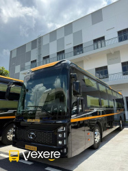 Xe Yến Thông Mặt trước xe Bên hông xe Limousine 24 phòng