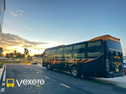 Xe Yến Thông Mặt sau xe Bên hông xe Limousine 24 phòng