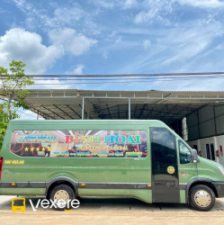 Xe Bình Hoài Limousine Bên hông xe Limousine 10 chỗ