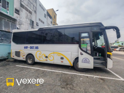 Xe Trang Ngọc Phát Bên hông xe Ghế ngồi 28 chỗ