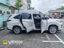 Xe Trang Ngọc Phát Bên hông xe Nội thất Xe 7 chỗ